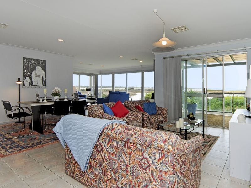 11 Barrage Road, Goolwa South SA 5214