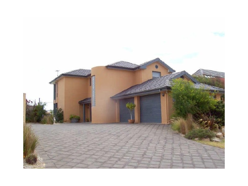 11 Excelsior Parade, Hindmarsh Island SA 5214