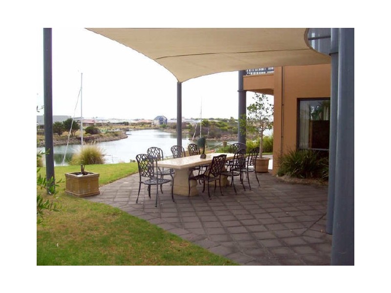 11 Excelsior Parade, Hindmarsh Island SA 5214