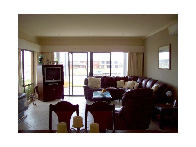 11 Excelsior Parade, Hindmarsh Island SA 5214