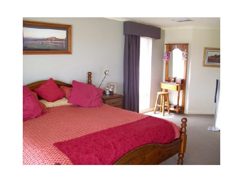 11 Excelsior Parade, Hindmarsh Island SA 5214