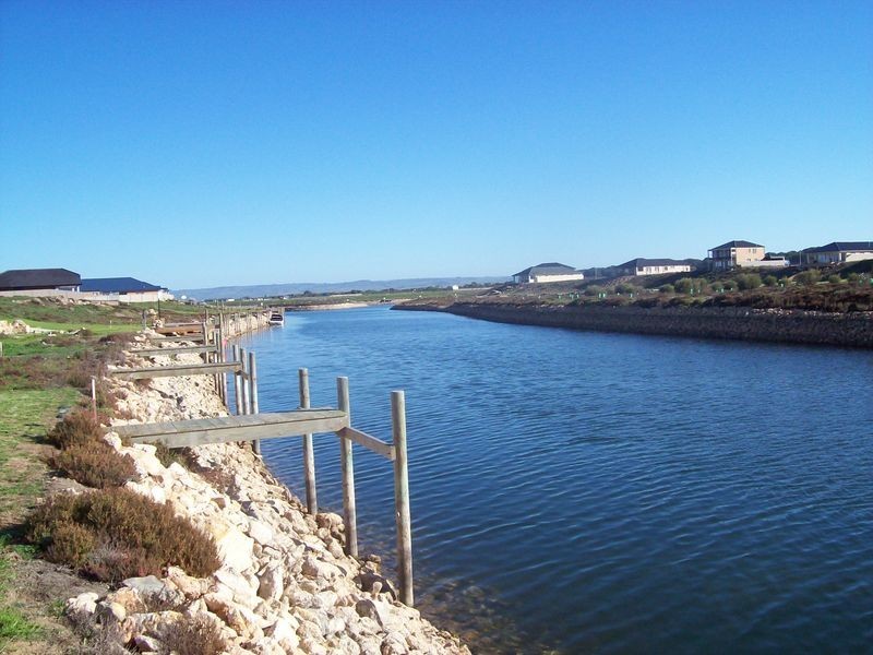 32 Britannia Parade, Hindmarsh Island SA 5214