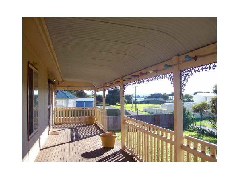 48 Sidney Parade, Hindmarsh Island SA 5214