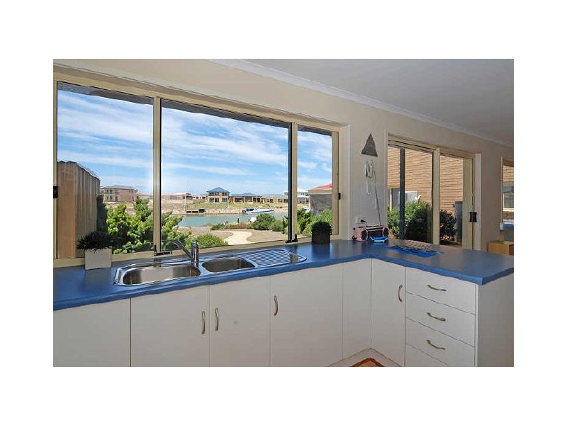 23 Britannia Parade, Hindmarsh Island SA 5214