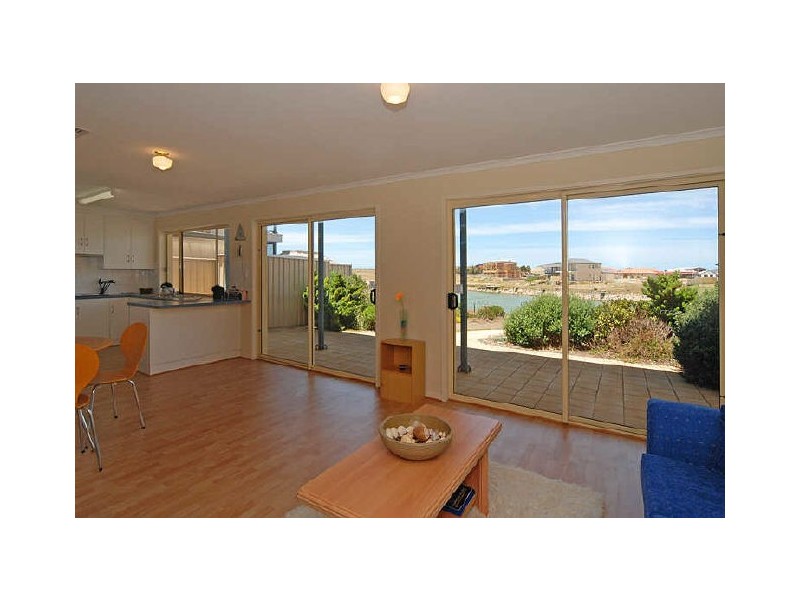 23 Britannia Parade, Hindmarsh Island SA 5214