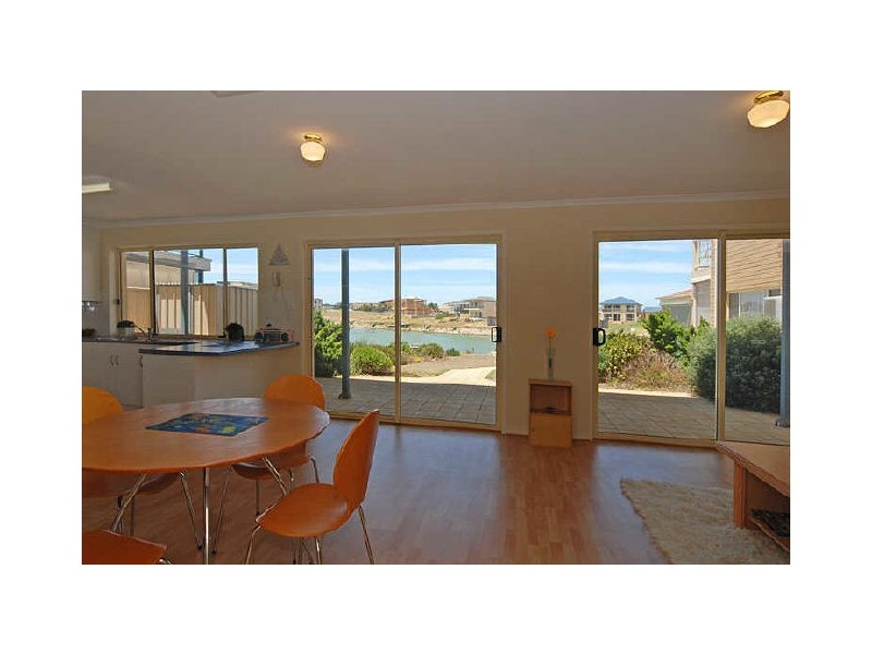 23 Britannia Parade, Hindmarsh Island SA 5214
