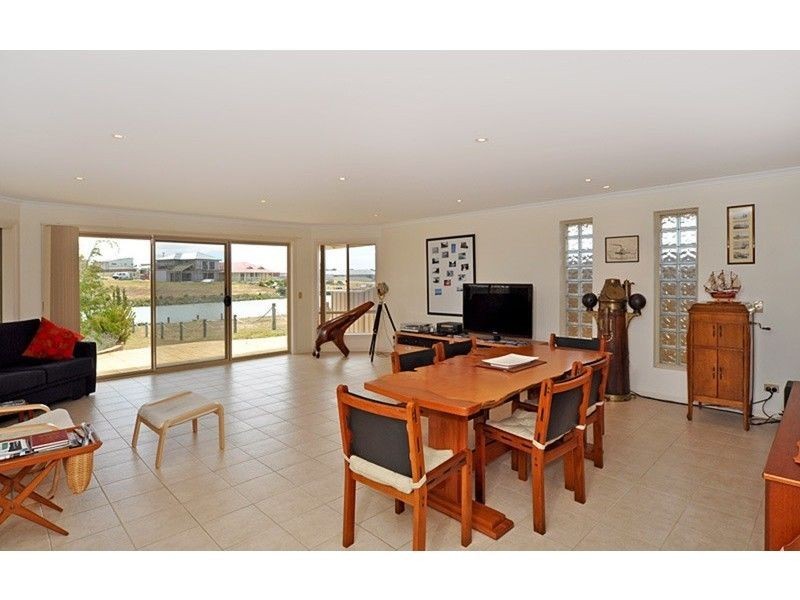 153 Wentworth Parade, Hindmarsh Island SA 5214