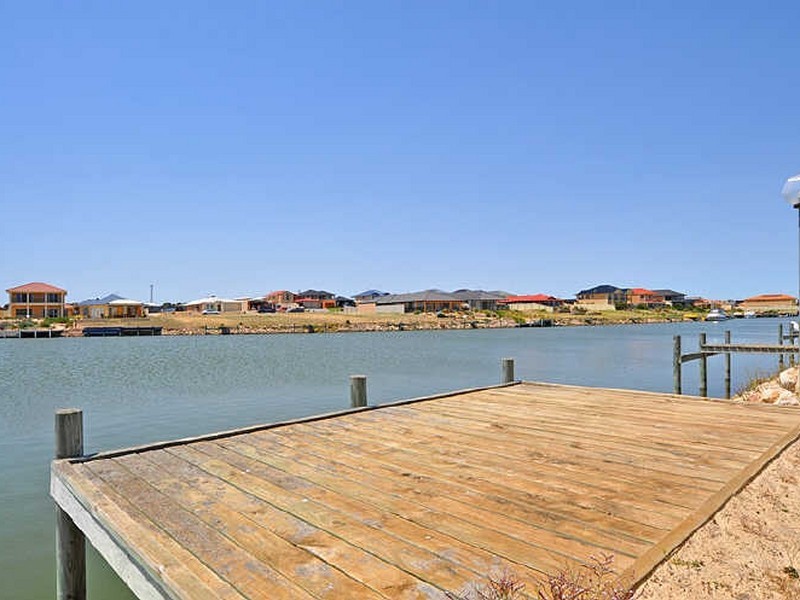 38 Wentworth Parade, Hindmarsh Island SA 5214