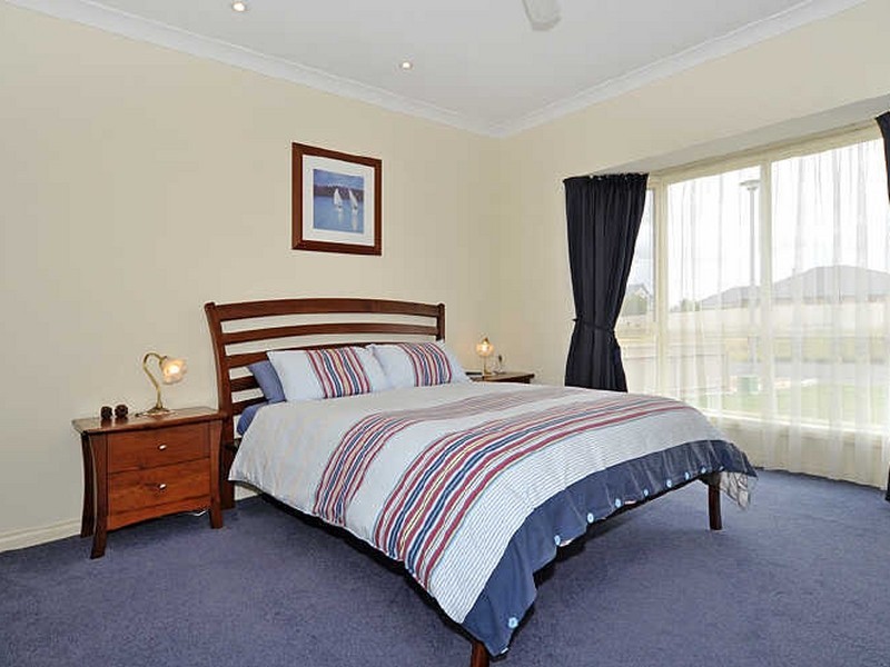 1 Ariel Court, Hindmarsh Island SA 5214