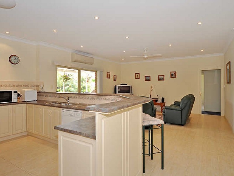 1 Ariel Court, Hindmarsh Island SA 5214