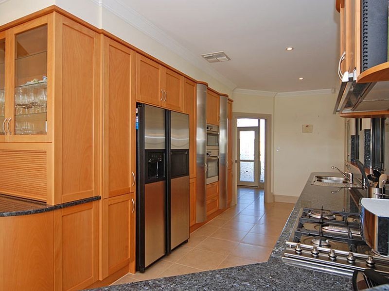 34 Prince Alfred Parade, Hindmarsh Island SA 5214