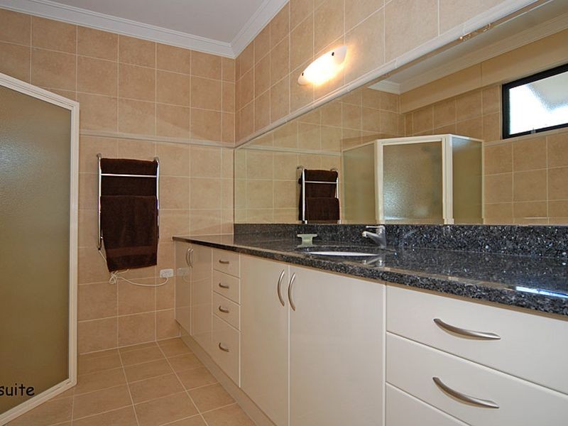 34 Prince Alfred Parade, Hindmarsh Island SA 5214