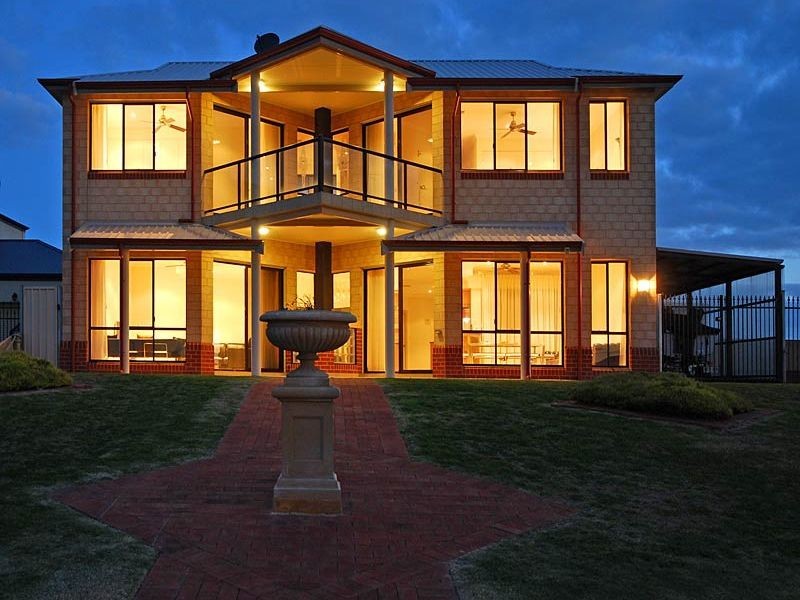34 Prince Alfred Parade, Hindmarsh Island SA 5214