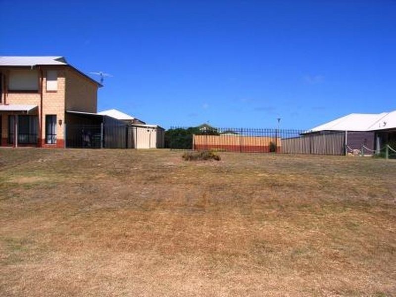 36 Prince Alfred Parade, Hindmarsh Island SA 5214