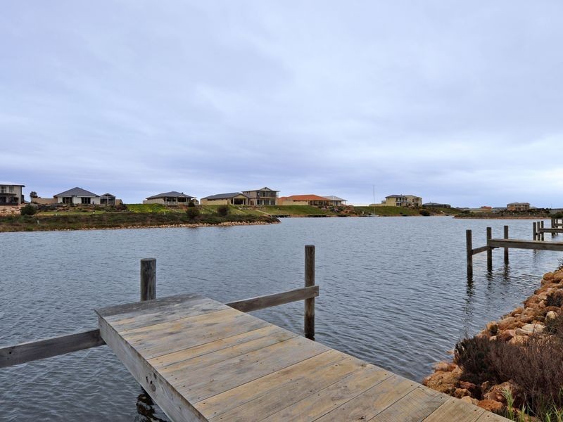 99 Blanche Parade, Hindmarsh Island SA 5214