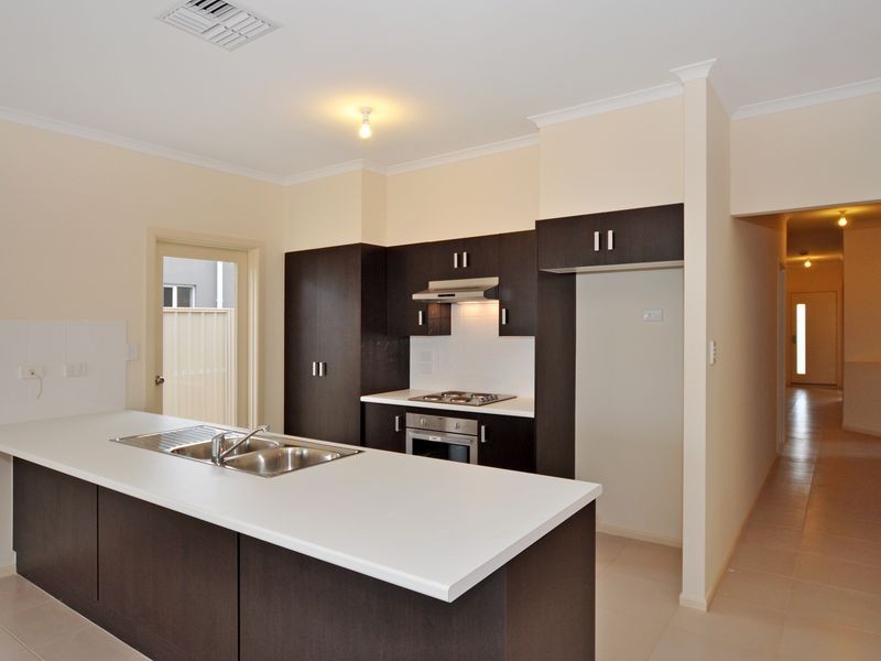 99 Blanche Parade, Hindmarsh Island SA 5214