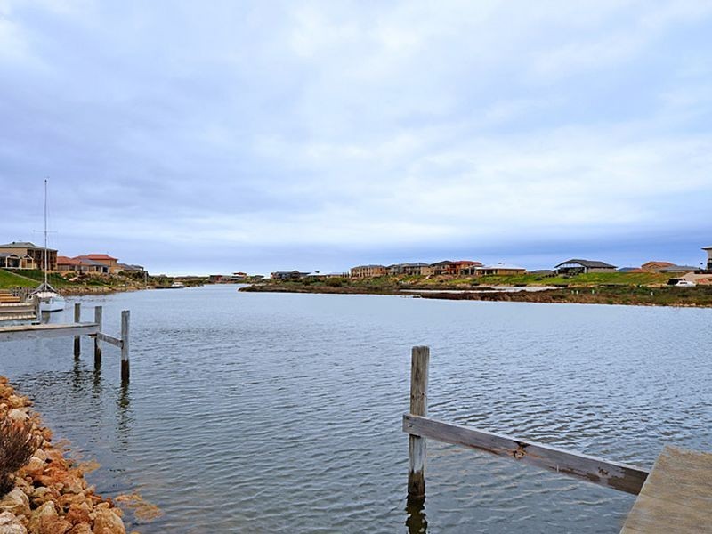 101 Blanche Parade, Hindmarsh Island SA 5214