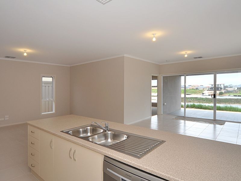 101 Blanche Parade, Hindmarsh Island SA 5214