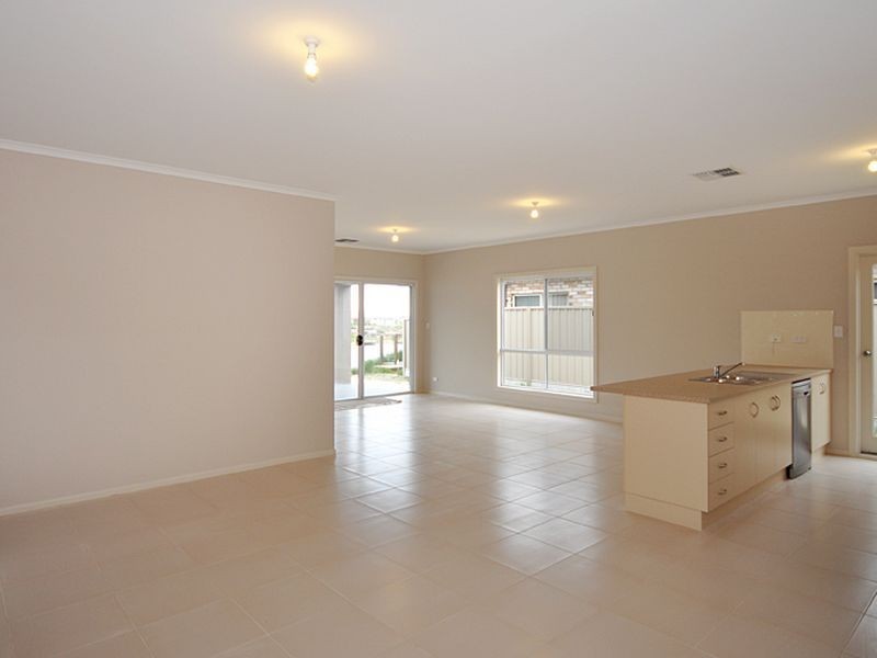 101 Blanche Parade, Hindmarsh Island SA 5214