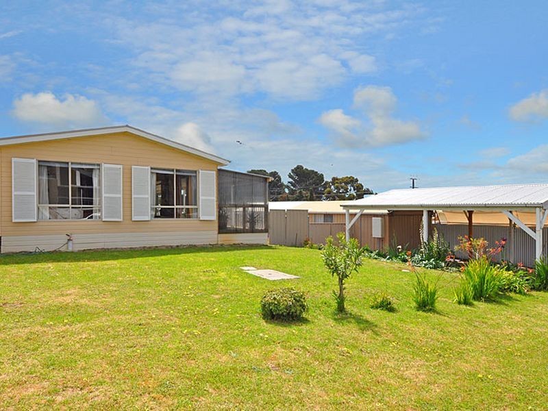 3 Price Street, Hindmarsh Island SA 5214