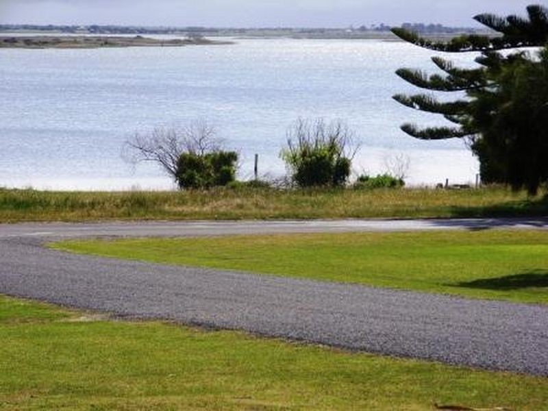 3 Price Street, Hindmarsh Island SA 5214