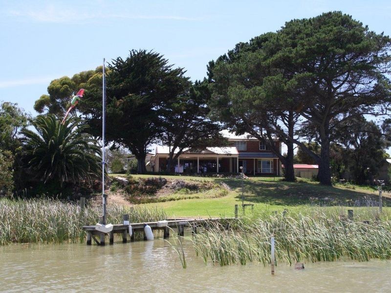 11 Finniss Street, Clayton SA 5256