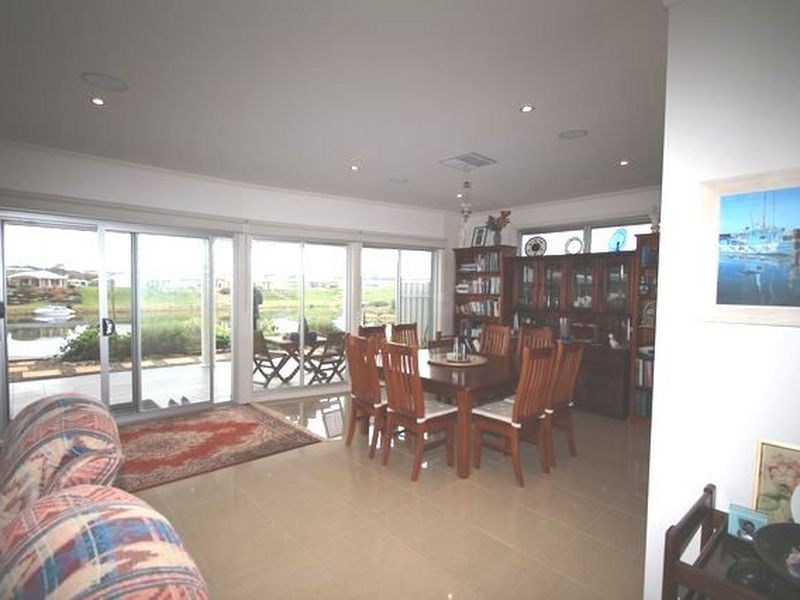 18 Britannia Parade, Hindmarsh Island SA 5214