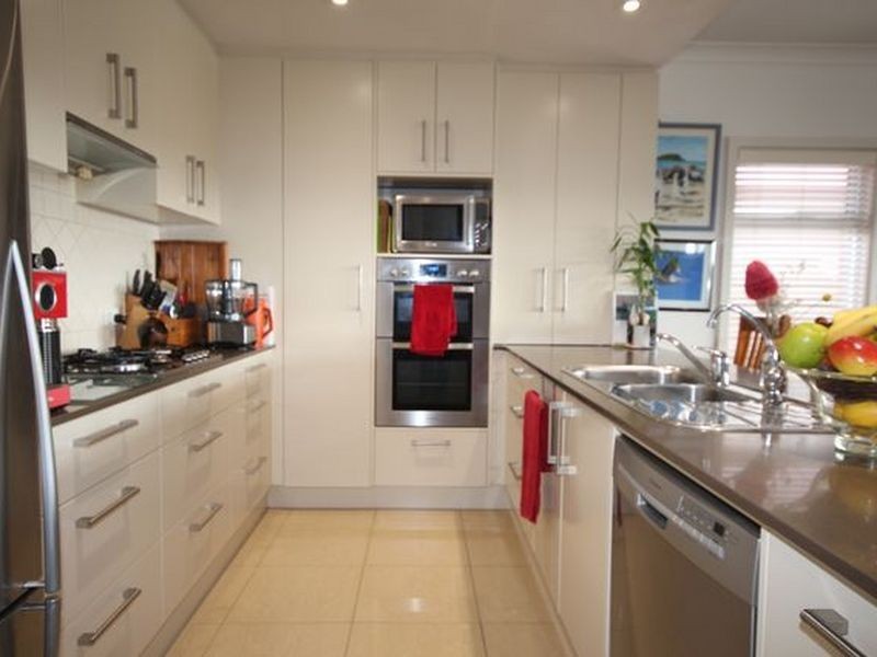 18 Britannia Parade, Hindmarsh Island SA 5214