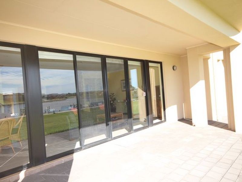 11 Vesta Drive, Hindmarsh Island SA 5214