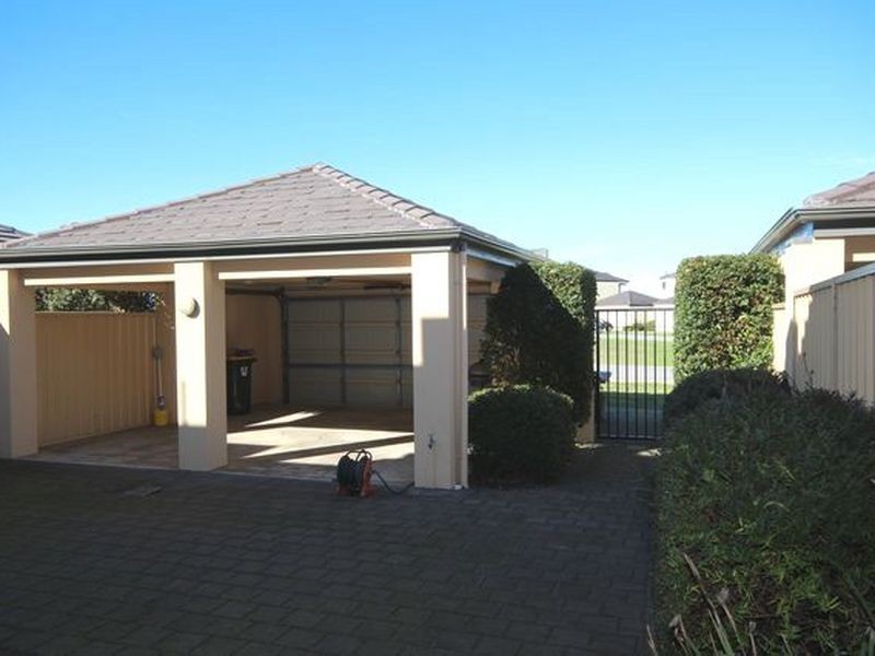 11 Vesta Drive, Hindmarsh Island SA 5214