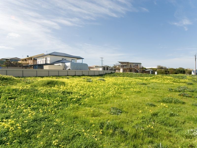 11 Chapman Road, Middleton SA 5213