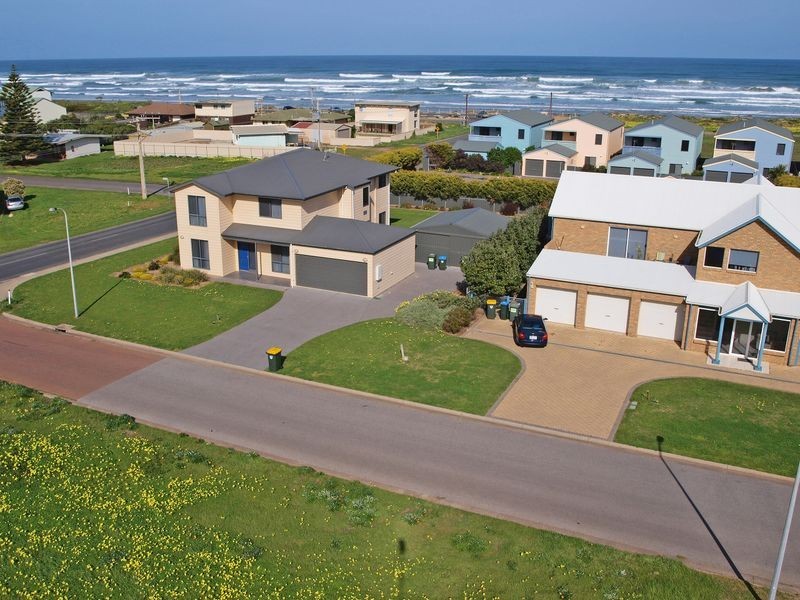 11 Chapman Road, Middleton SA 5213