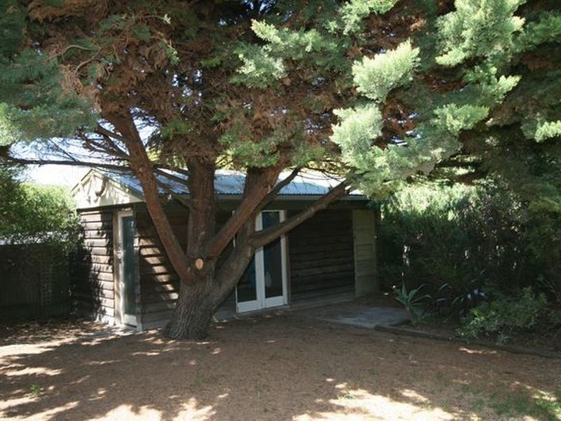 11 Bradford Road, Goolwa Beach SA 5214