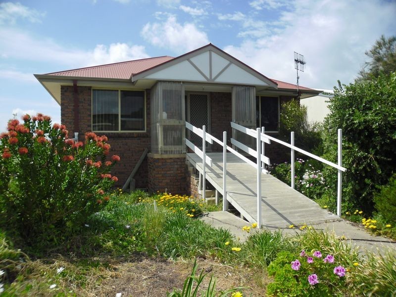 8 Aldam Avenue, Goolwa Beach SA 5214