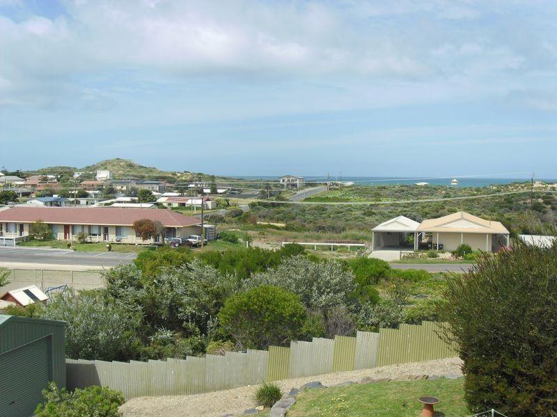 8 Aldam Avenue, Goolwa Beach SA 5214