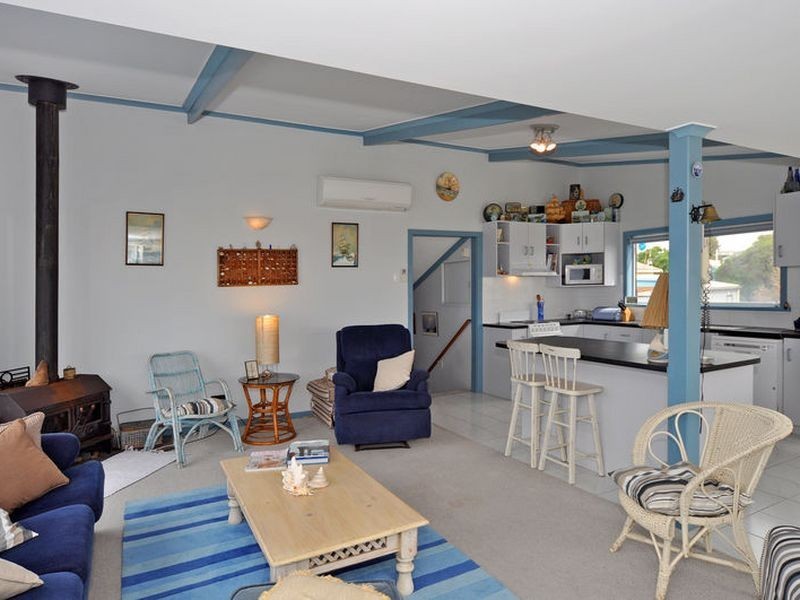 14 Dover Road, Middleton SA 5213