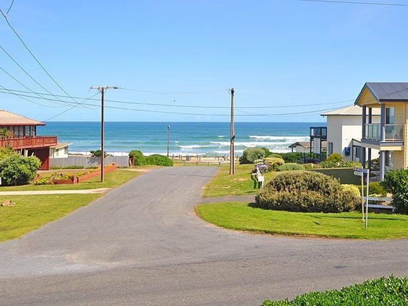14 Dover Road, Middleton SA 5213