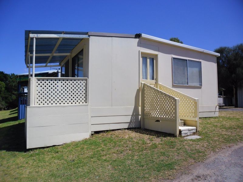 Unit 11 Hindmarsh Island Caravan Park, Hindmarsh Island SA 5214