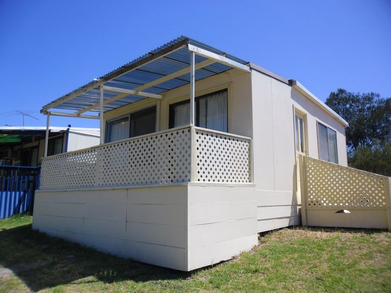 Unit 11 Hindmarsh Island Caravan Park, Hindmarsh Island SA 5214