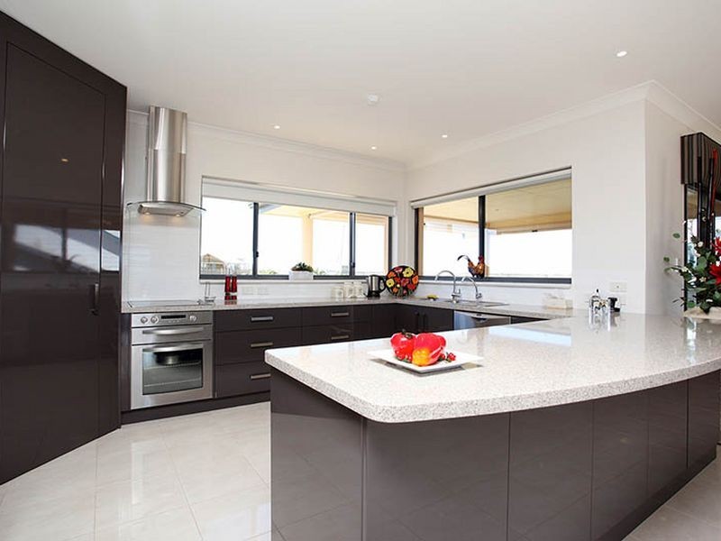 8 Daniel Avenue, Goolwa North SA 5214