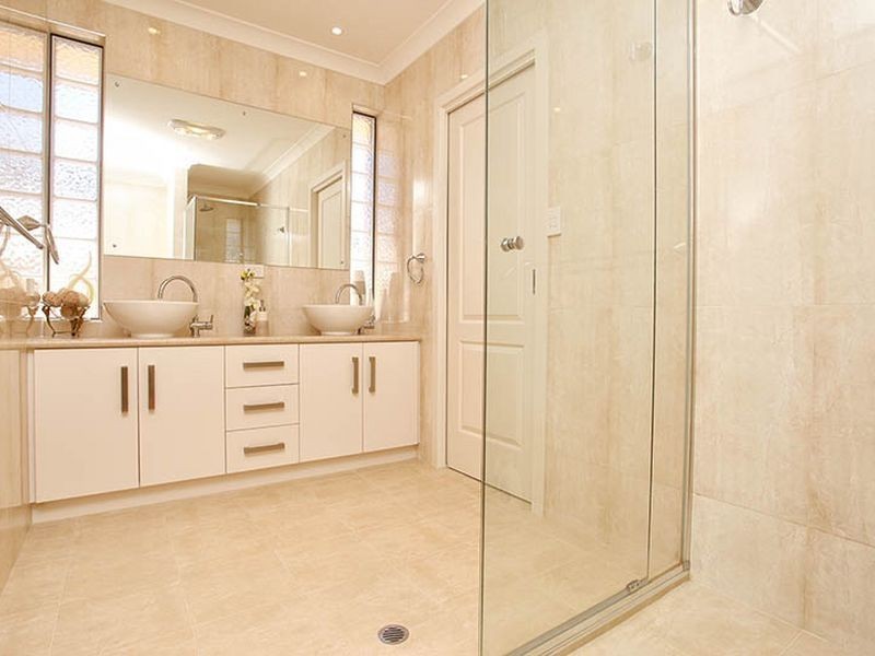 8 Daniel Avenue, Goolwa North SA 5214