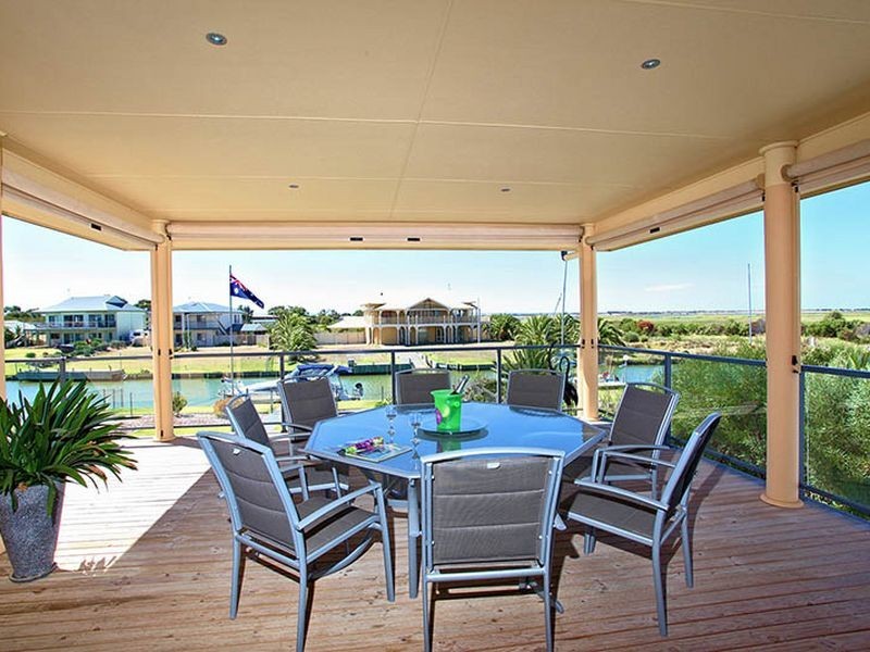 8 Daniel Avenue, Goolwa North SA 5214