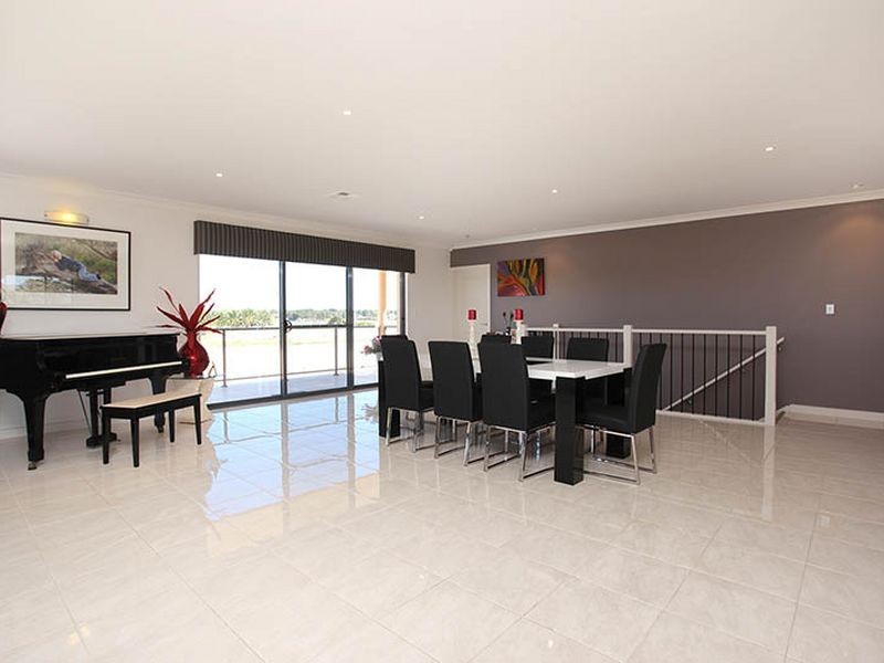 8 Daniel Avenue, Goolwa North SA 5214