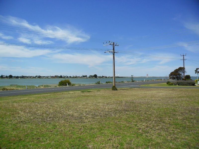 51 Captain Sturt Parade, Hindmarsh Island SA 5214