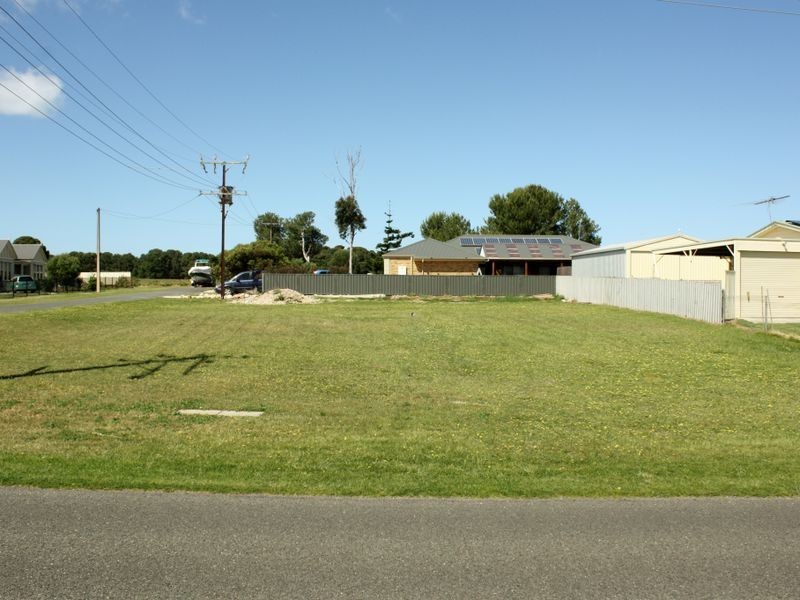 51 Captain Sturt Parade, Hindmarsh Island SA 5214