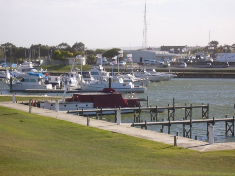 1 Vesta Drive, Hindmarsh Island SA 5214