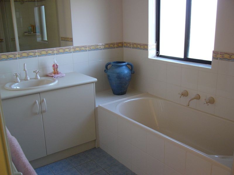 1 Vesta Drive, Hindmarsh Island SA 5214