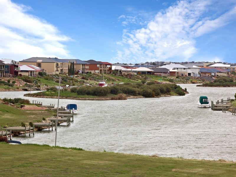 196 Excelsior Parade, Hindmarsh Island SA 5214