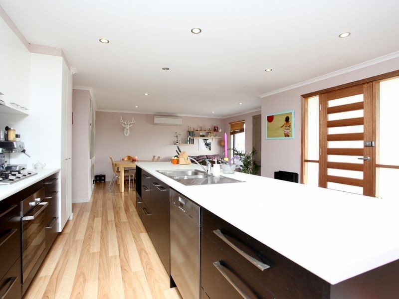 196 Excelsior Parade, Hindmarsh Island SA 5214