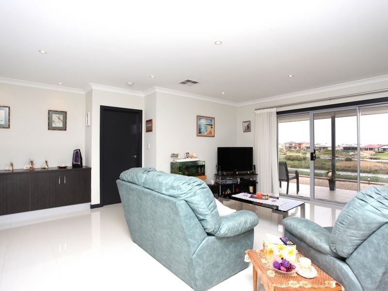 93 Blanche Parade, Hindmarsh Island SA 5214